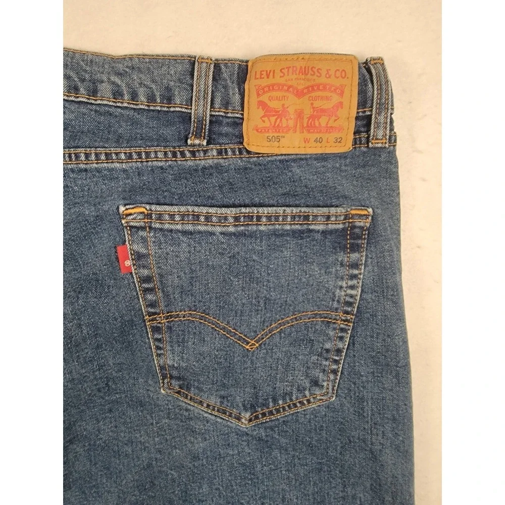 Levi's 505 jeans Regular‎ fit, Straight Leg  - Men's 40x32 Medium Wash Stretch